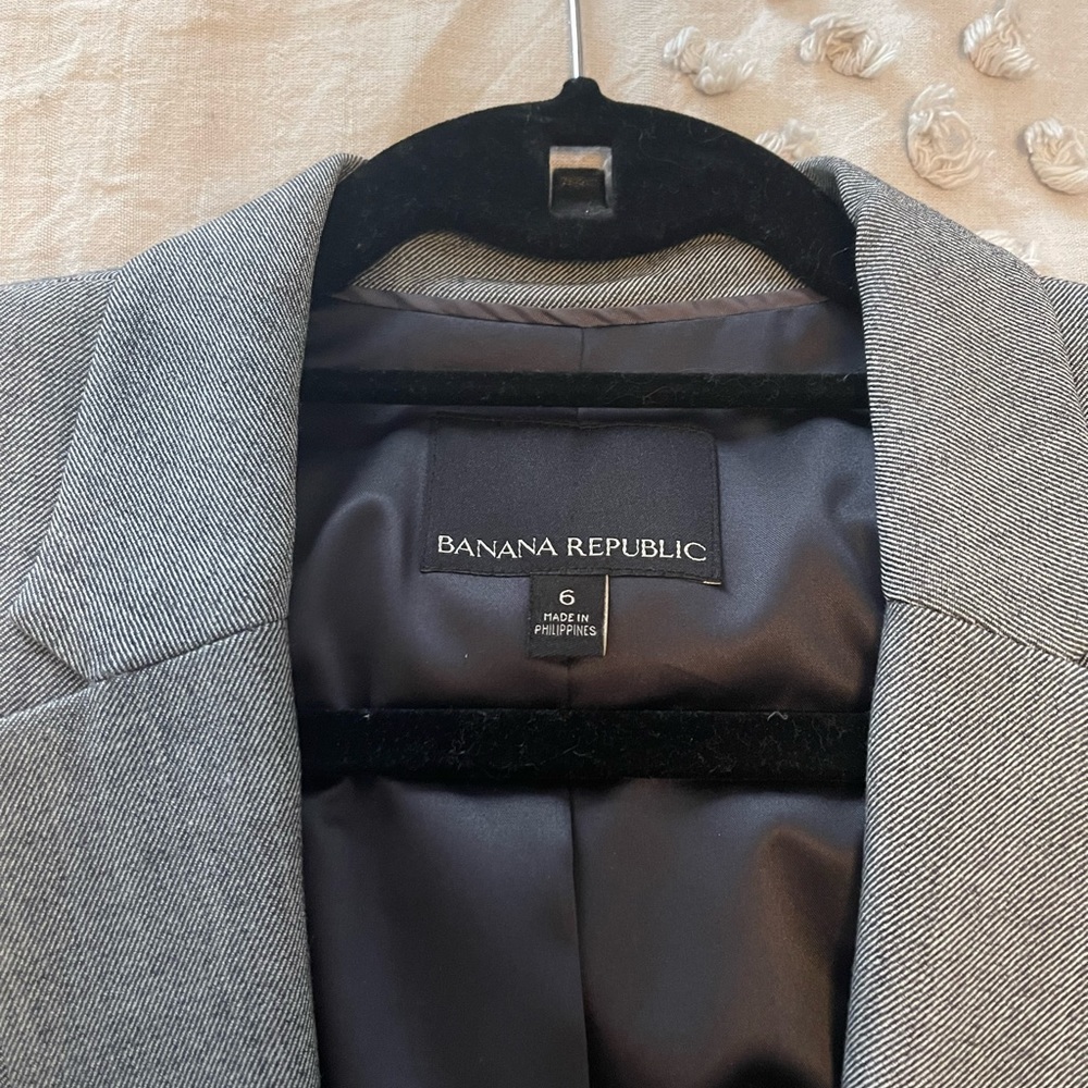Blazer - Picture 3 of 3